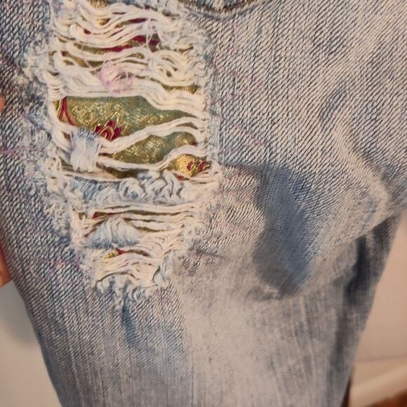 Vintage Department of Peace  Low Rise Y2K distressed beaded patchwork  size 3 - Picture 7 of 16